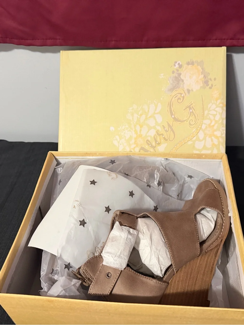 Women's Taupe Wedge Sandals